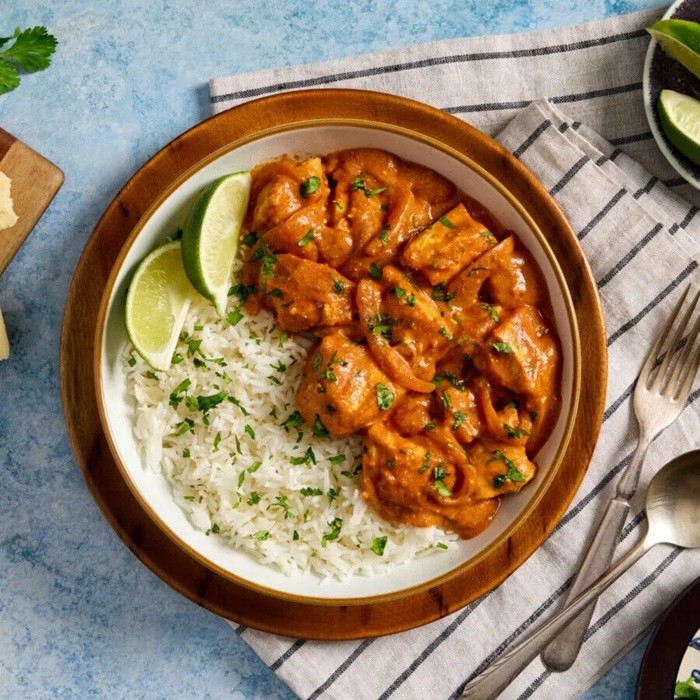 Pollo en Salsa — The Green Table